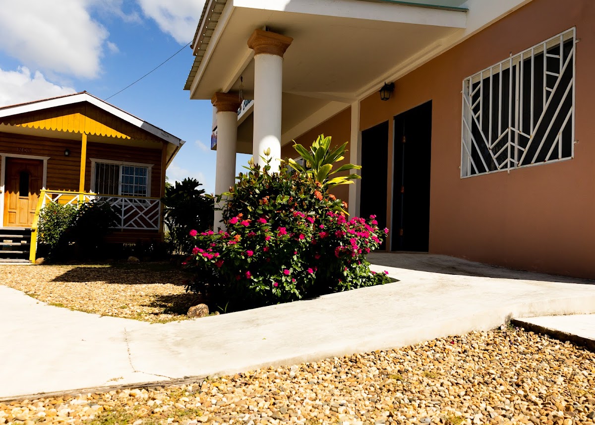 Hummingbird Estates Cabanas gallery 7