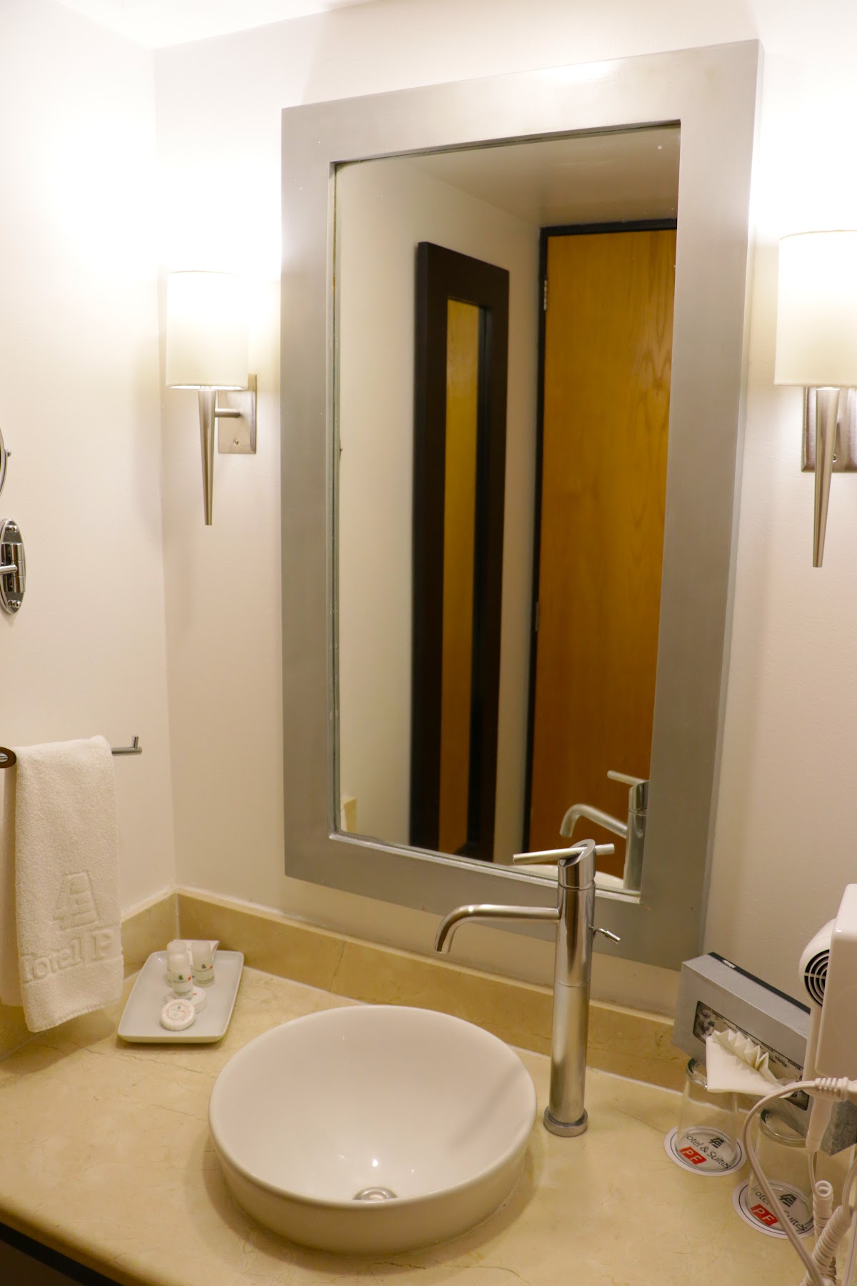Hotel & Suites PF gallery 3