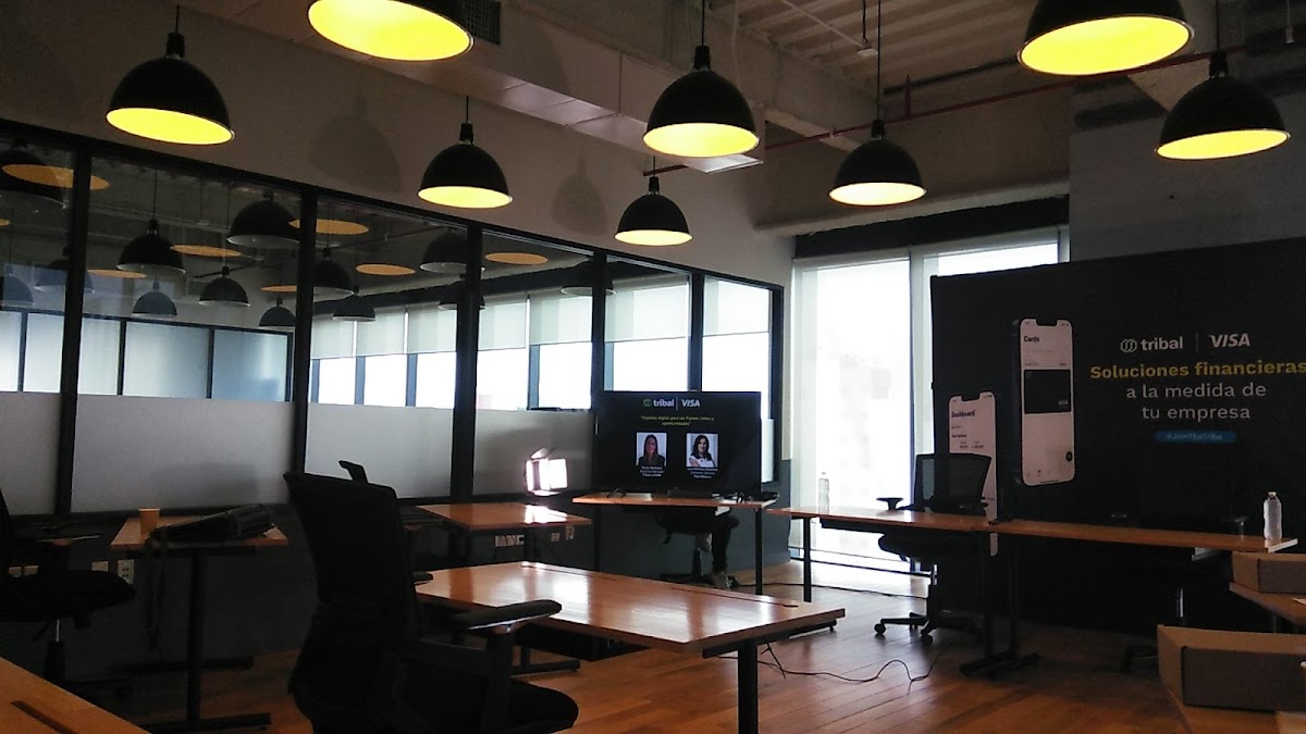 WeWork Espacio de Oficinas & Coworking gallery 10