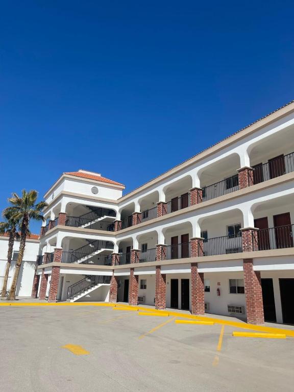 Hotel Dunas cover