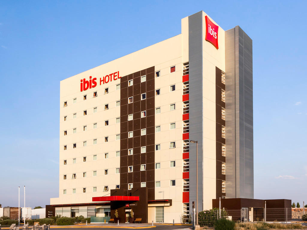 ibis Juarez Consulado cover