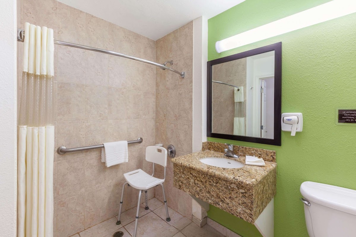 La Quinta by Wyndham Ciudad Juarez Near US Consulate gallery 4