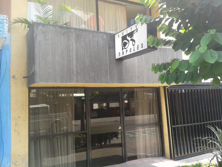 SUITES NAPOLES gallery 2