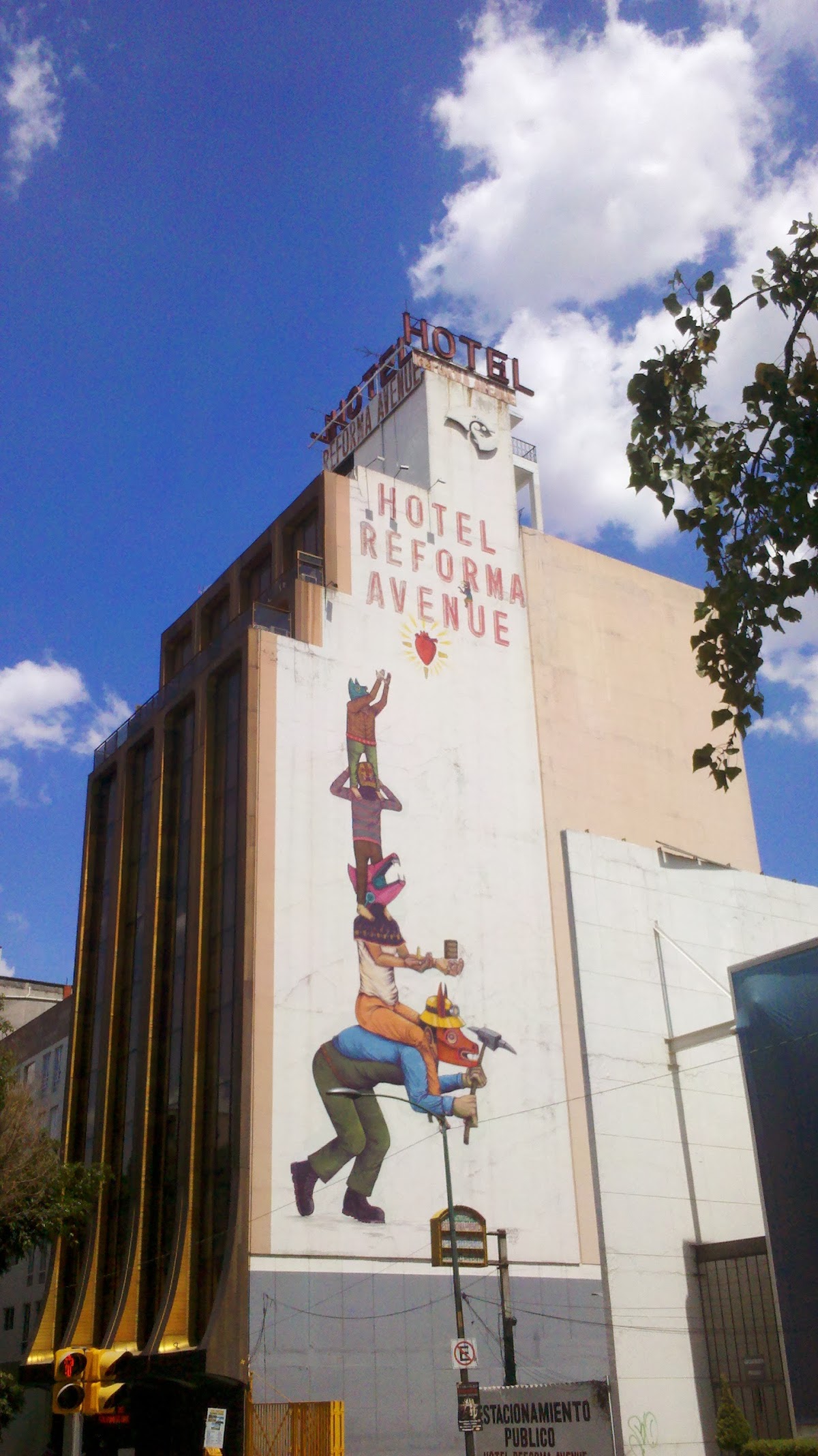 Reforma Avenue gallery 2