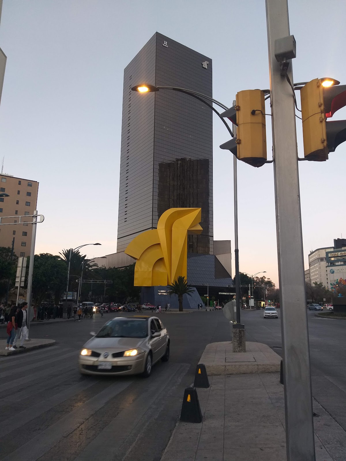 Reforma Avenue gallery 5