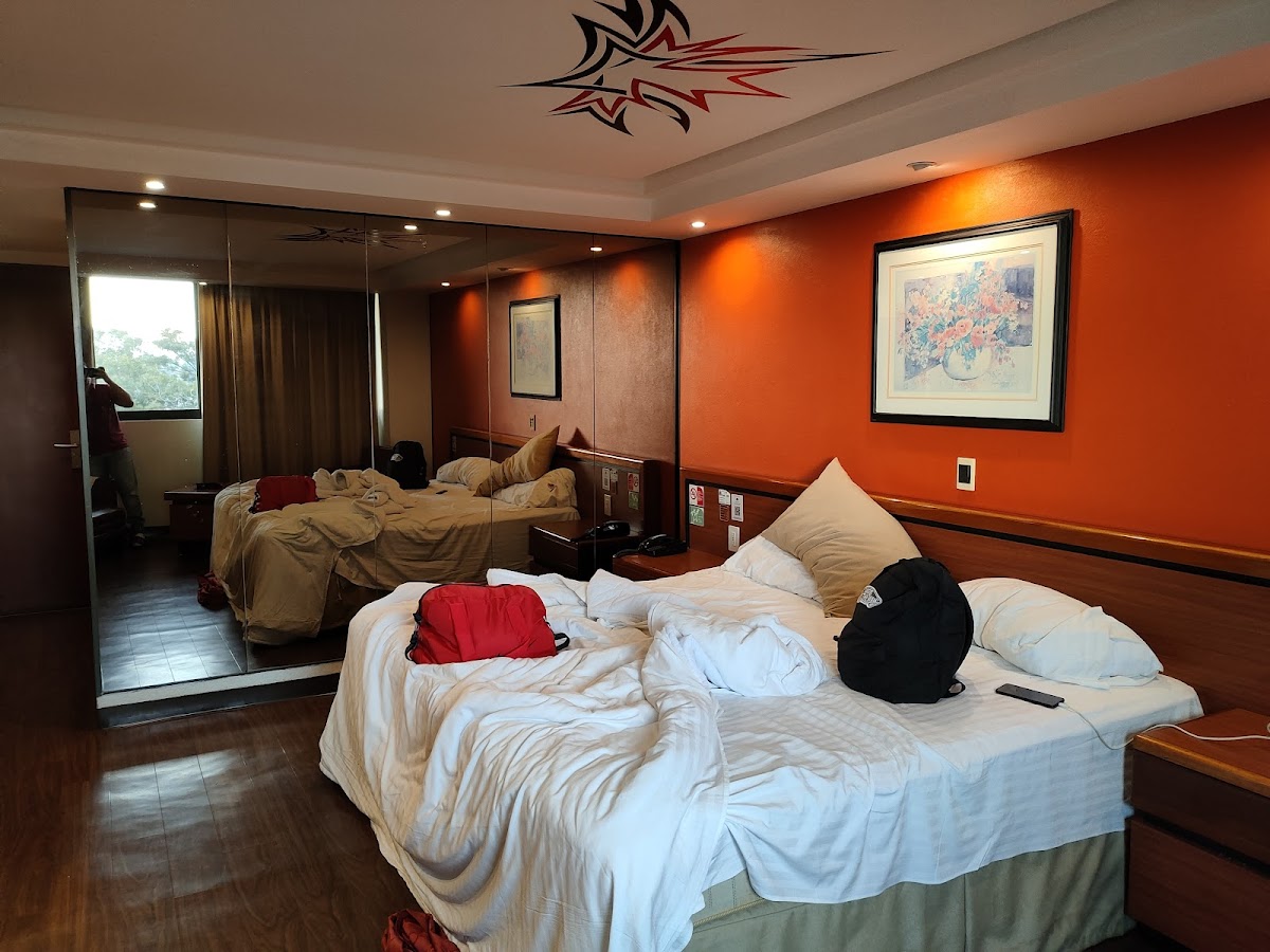 Hotel Montreal gallery 2