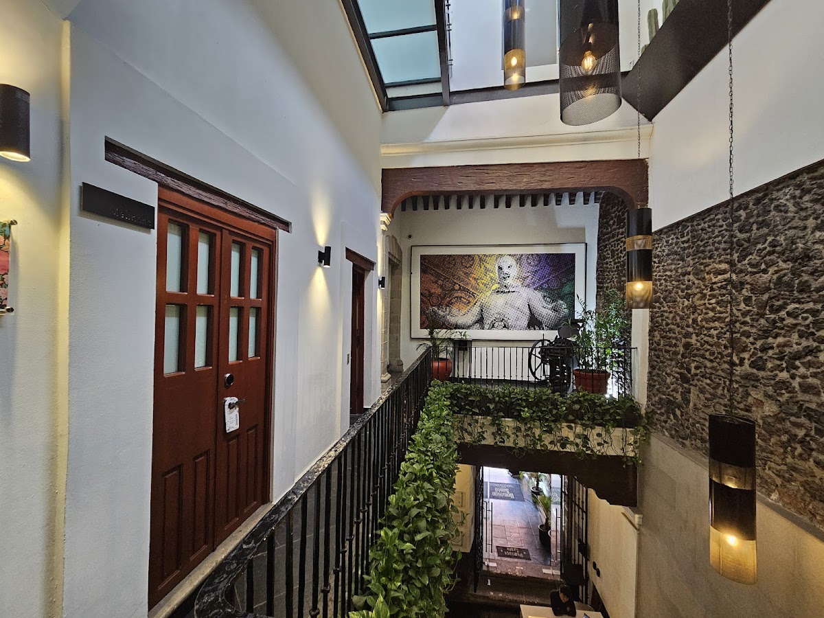 Domingo Santo gallery 6