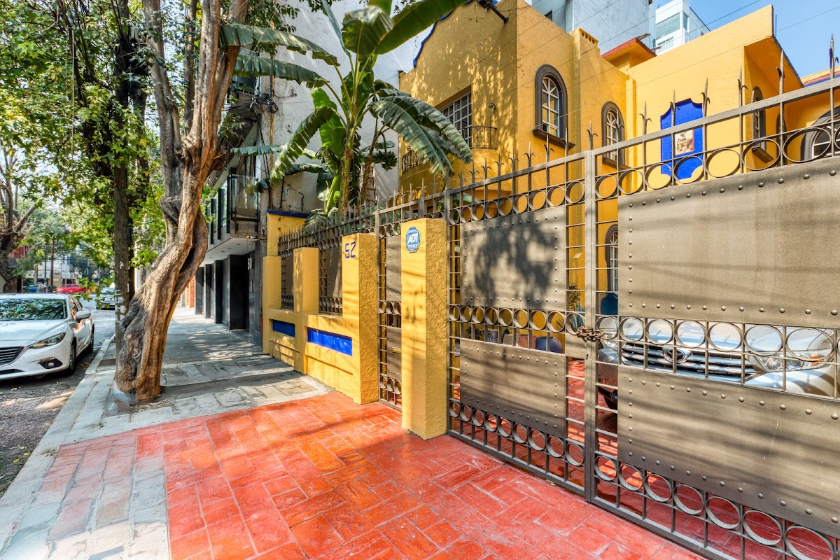 Casa Blue cover