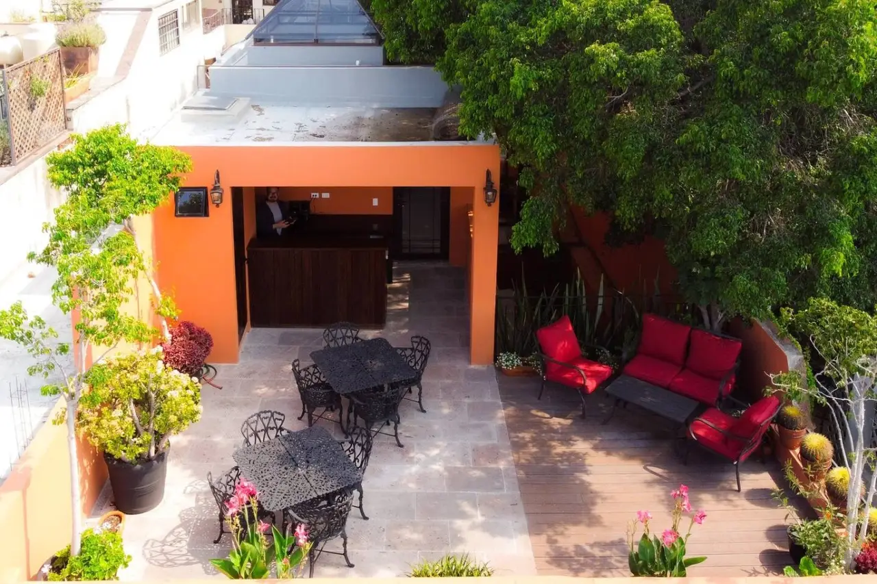 Downtown Suite w/ King Bed, AC & Steps to Sunset Rooftop gallery 9