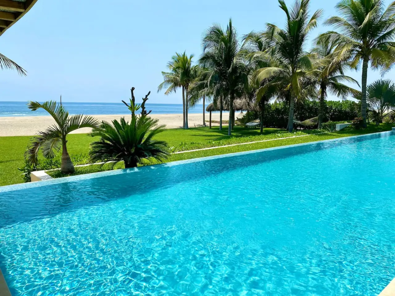 Casa Mona - Beachfront Luxury Villa gallery 8