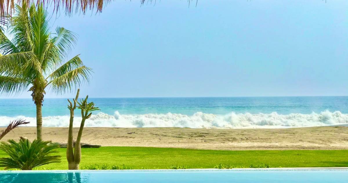 Casa Mona - Beachfront Luxury Villa gallery 1