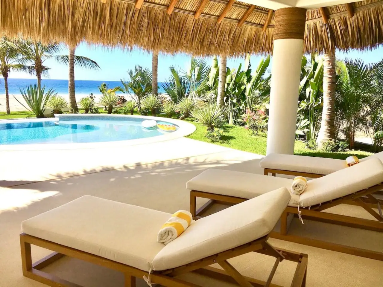 Casa Mona - Beachfront Luxury Villa gallery 10