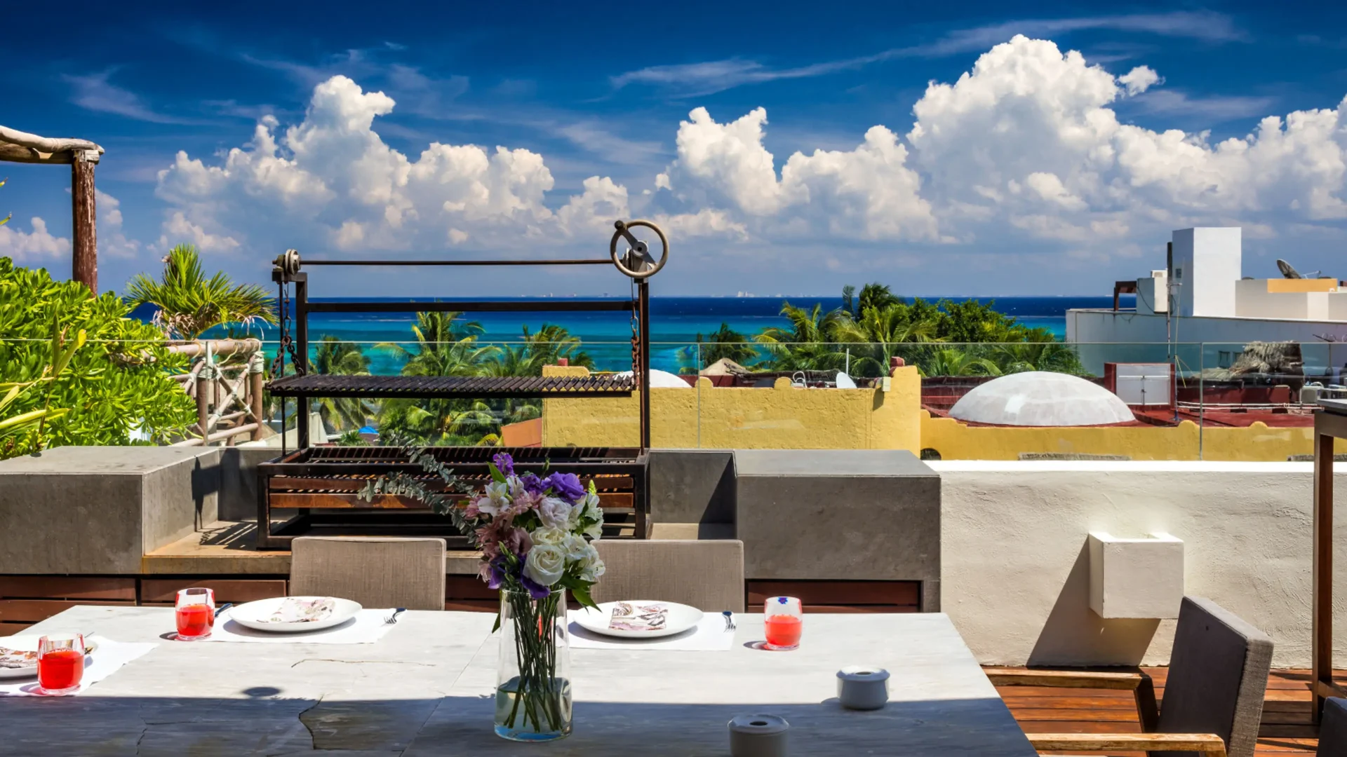 Luxury Downtown Villa gallery 4