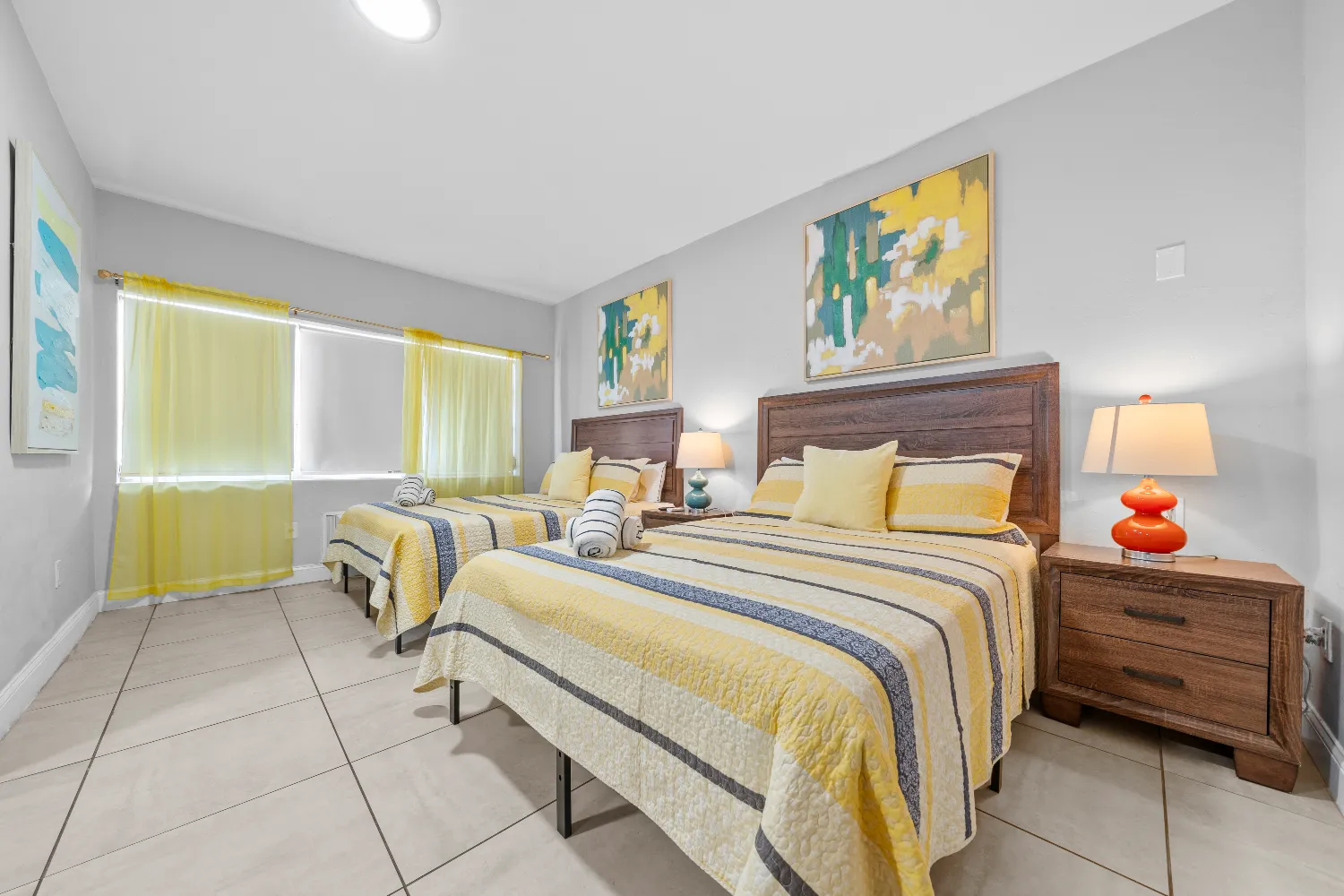 Miami International Apartments by Lowkl gallery 14