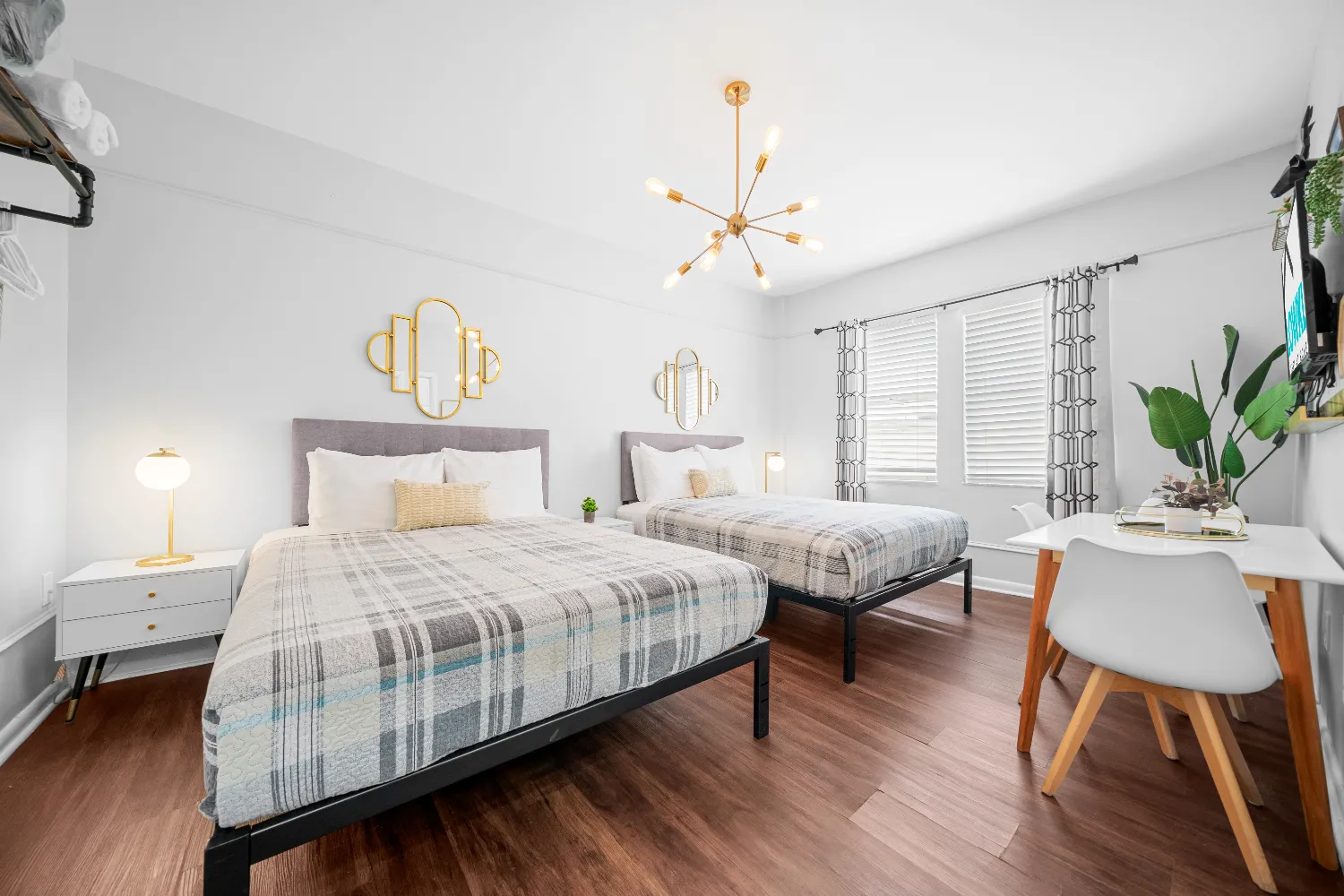 Nine20 Collins Apartments By Lowkl gallery 14