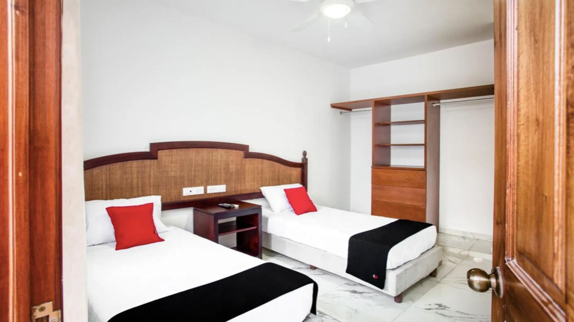 Hotel Yukon gallery 11