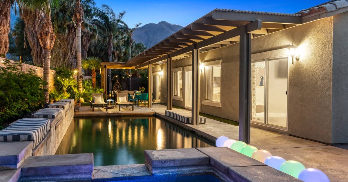 Tropical Villa Palm Springs gallery 1