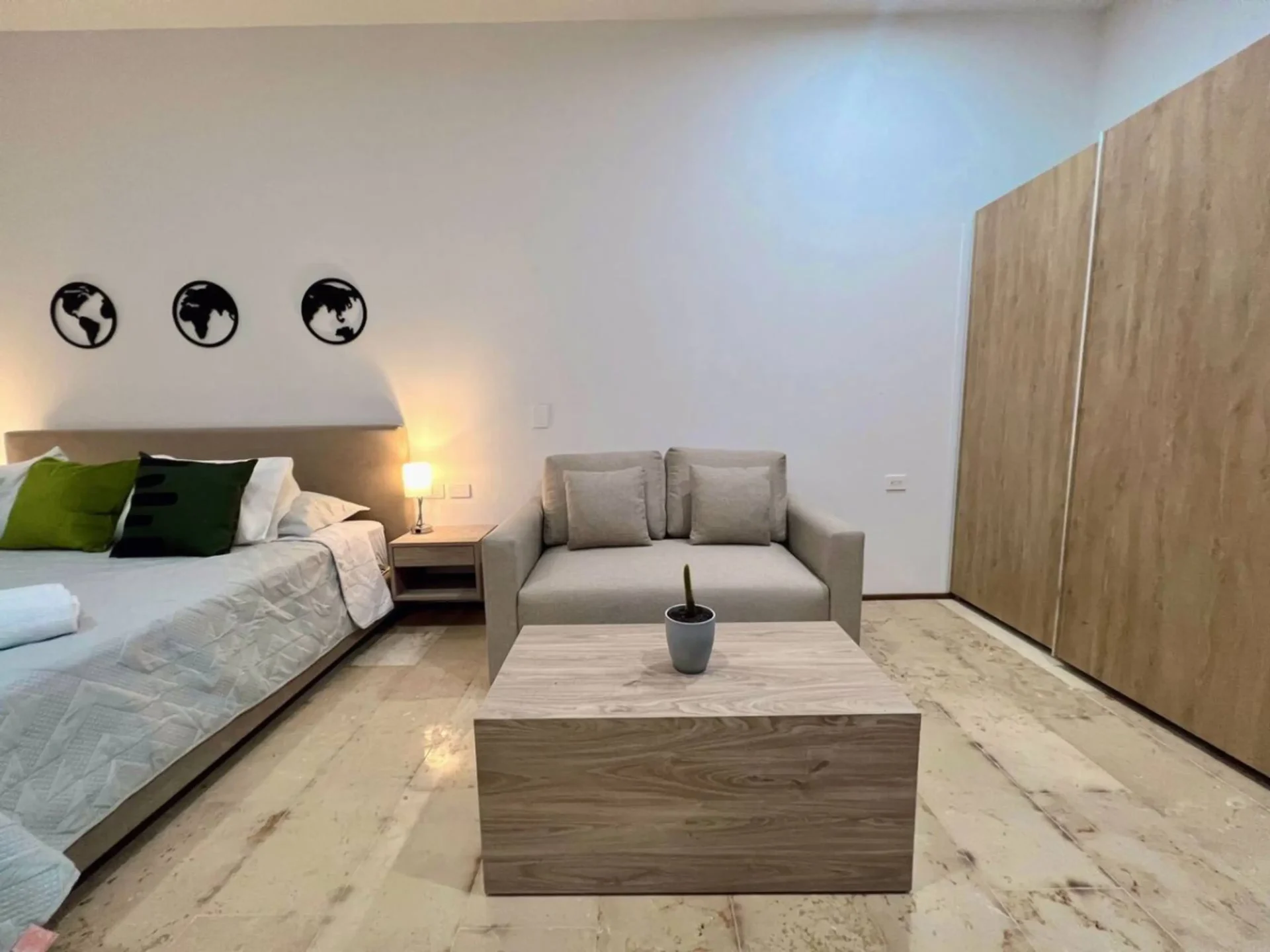 Luxury Stay at Menesse 08 – Pool, Jacuzzi, Sauna & Gym Included gallery 5