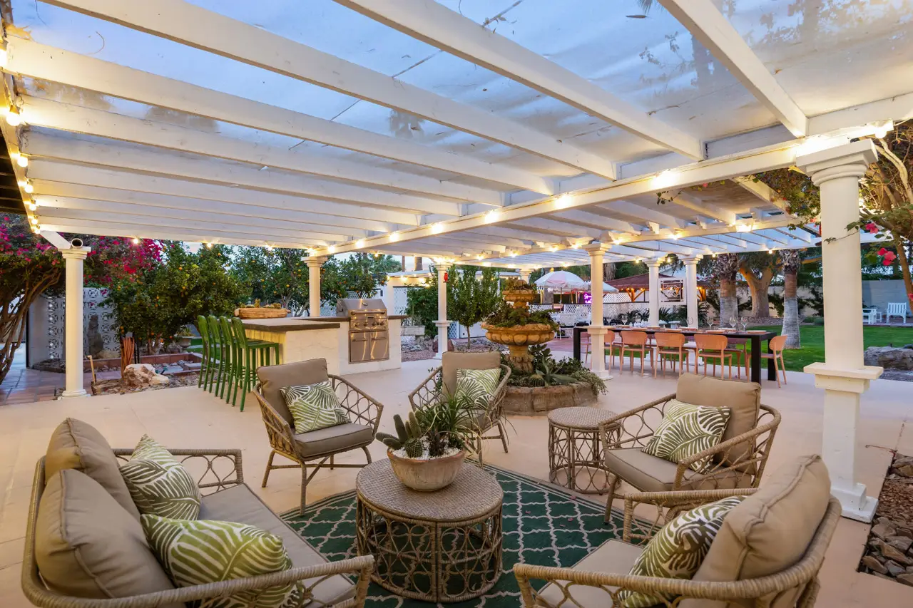 Villa Verde: Lush Spanish Estate, Glamorous Pool, EV Charger gallery 9
