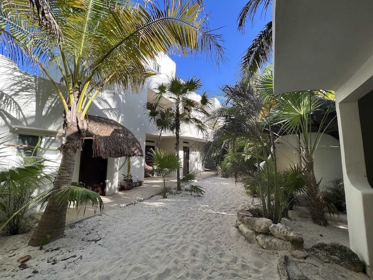 Almaplena Beach Resort gallery 1