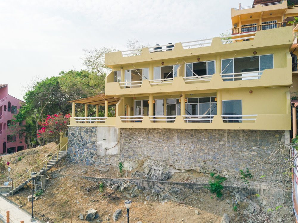 Aqua Bungalows gallery 3