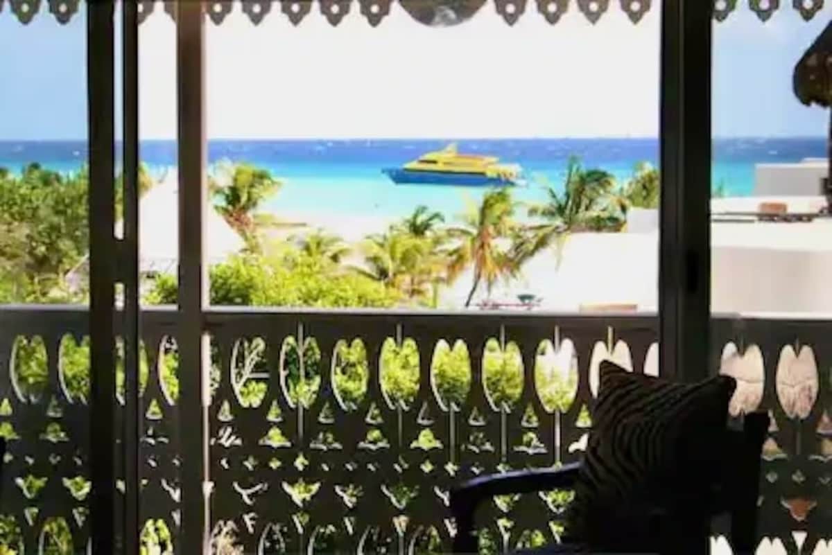 Ocean View Penthouse (1BR) gallery 8