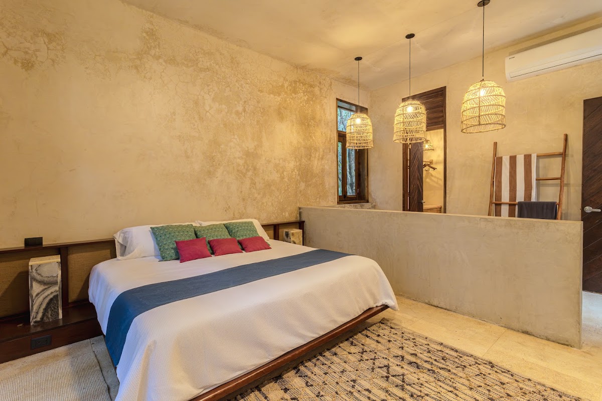 Beelche - Bacalar gallery 1