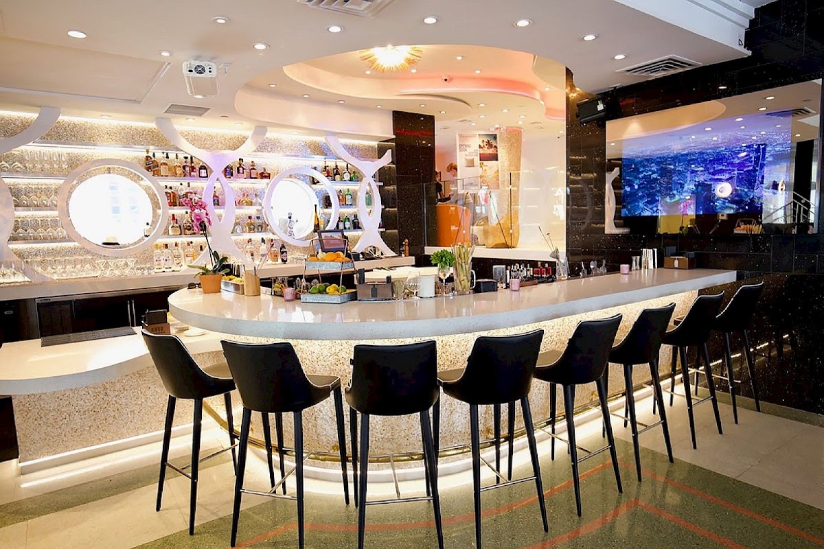 Cardozo South Beach gallery 7