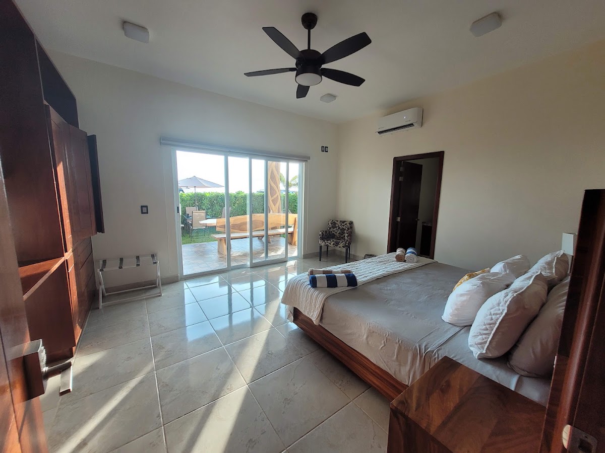 Casa Colores Beach House gallery 5