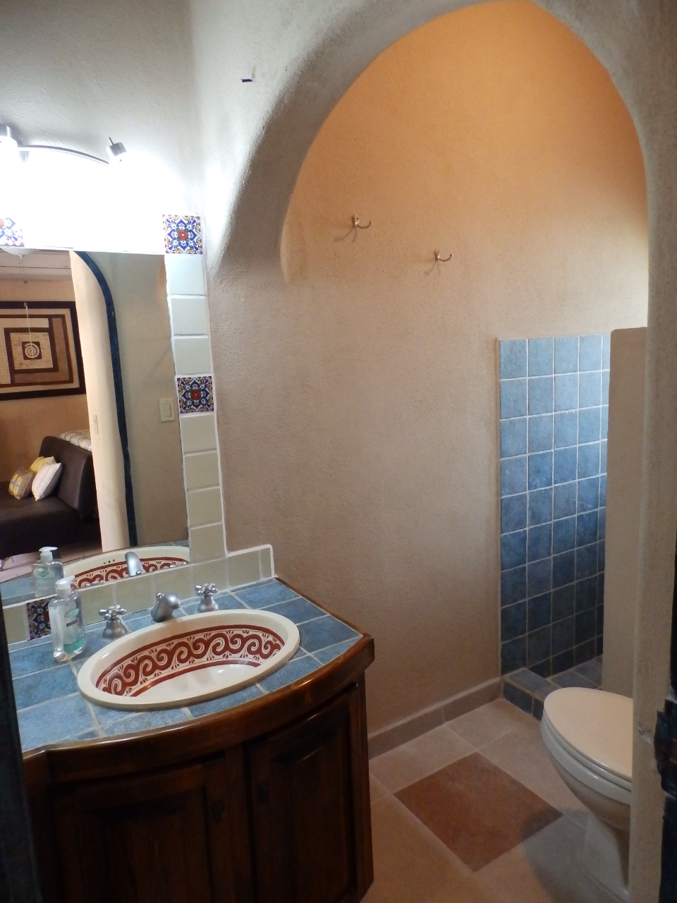 Casa Kootenay Waterfront BnB gallery 4