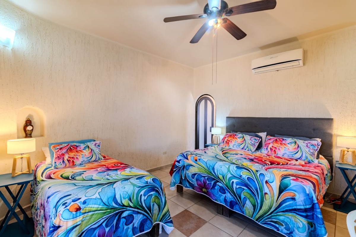 Casa Kootenay Waterfront BnB gallery 5