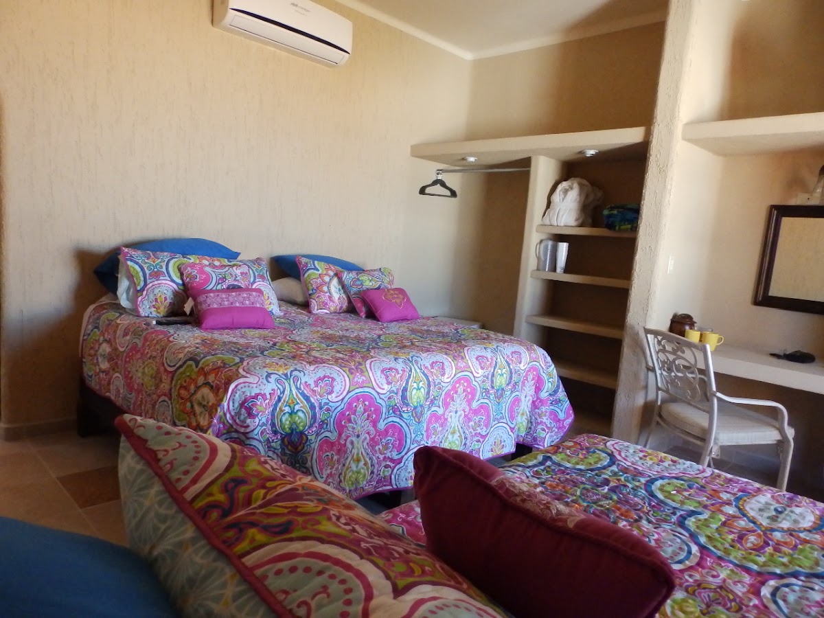 Casa Kootenay Waterfront BnB gallery 7