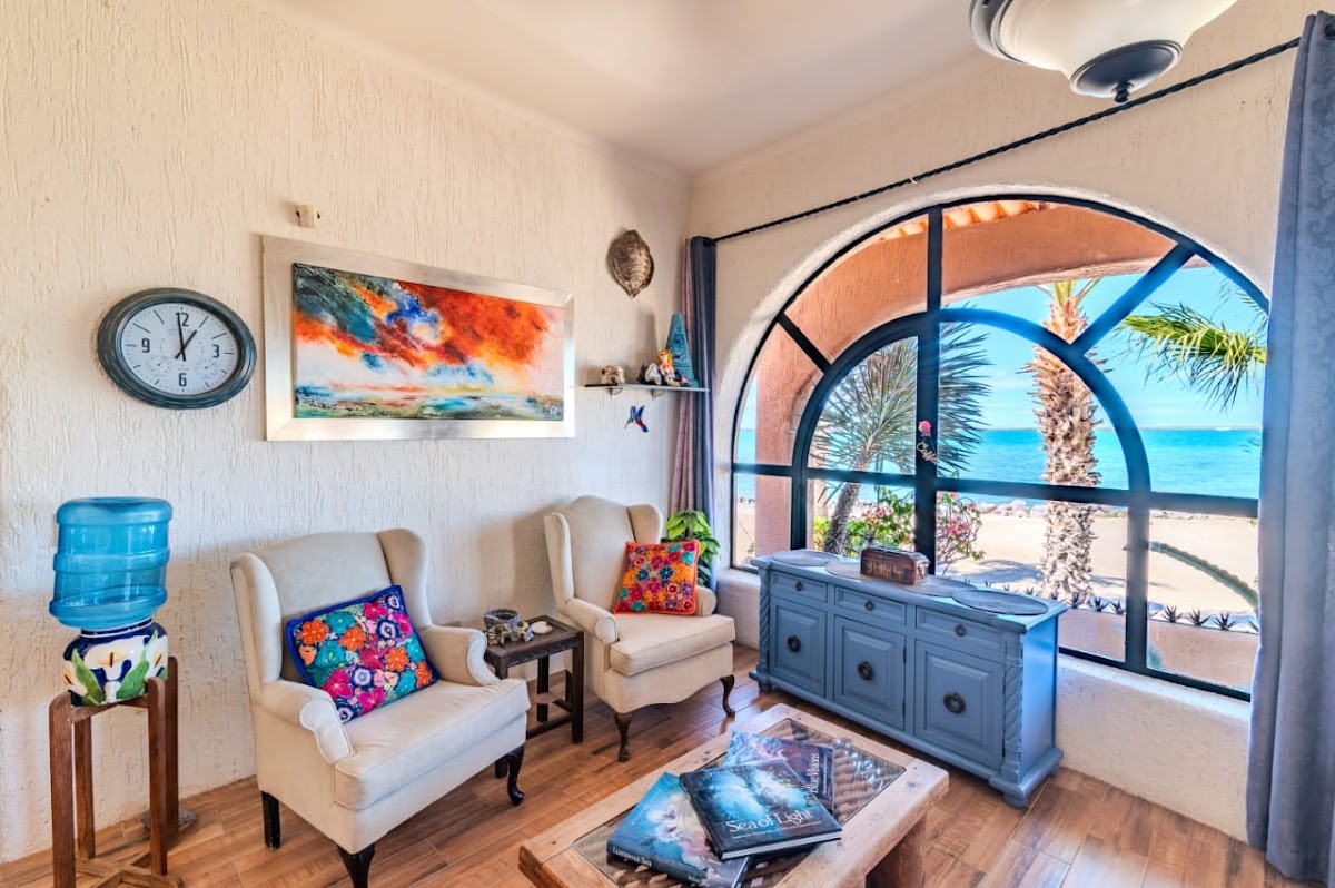 Casa Kootenay Waterfront BnB gallery 9