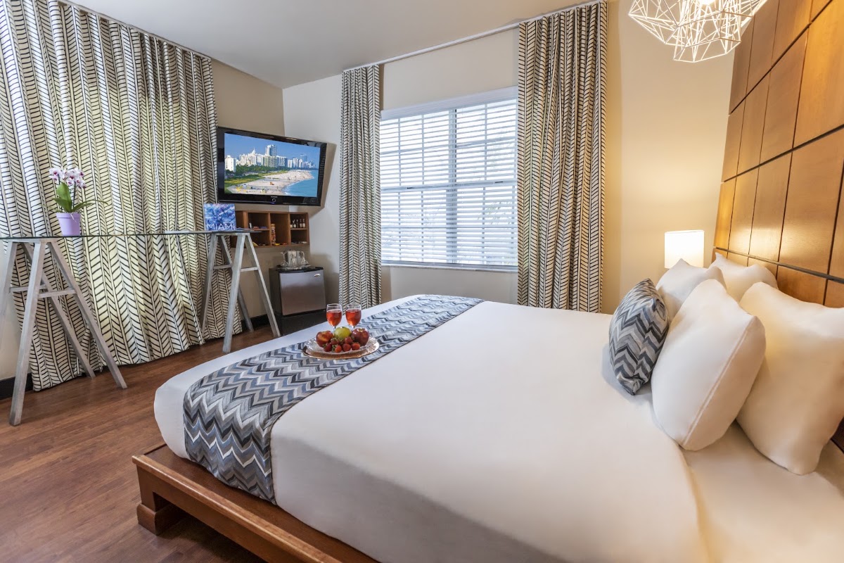 Chesterfield Hotel & Suites gallery 2