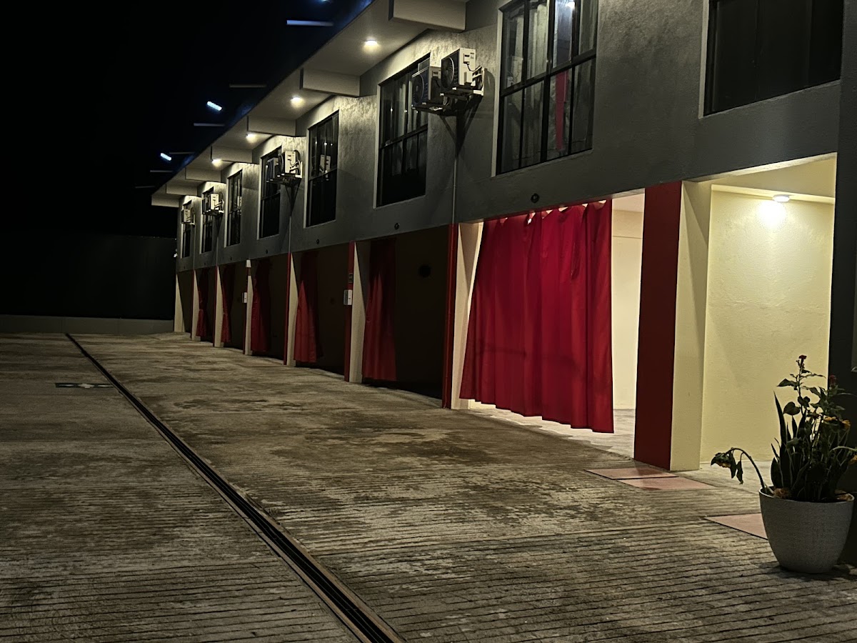 CR Boutique Motel gallery 1