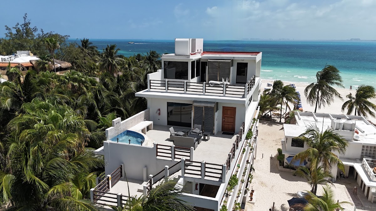 Cuxos Hotel Beachfront gallery 1