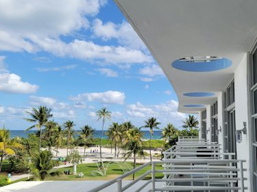 Strand Ocean Drive Suites gallery 12