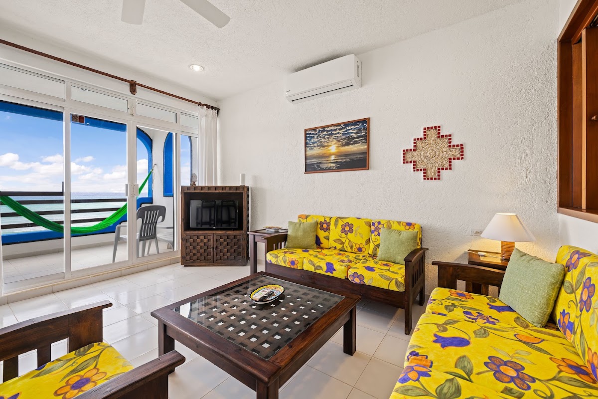 Del Sol Beachfront Condos and Hotel gallery 10