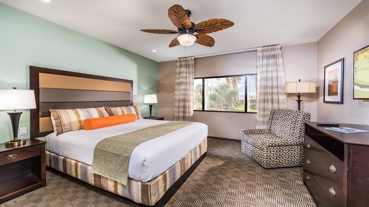 Desert Isle of Palm Springs gallery 2