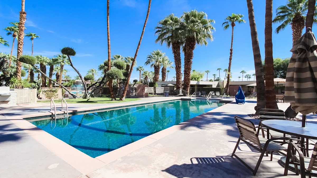 Desert Isle of Palm Springs gallery 5