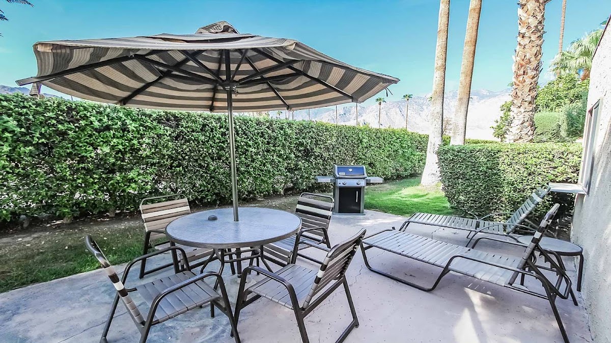 Desert Isle of Palm Springs gallery 9