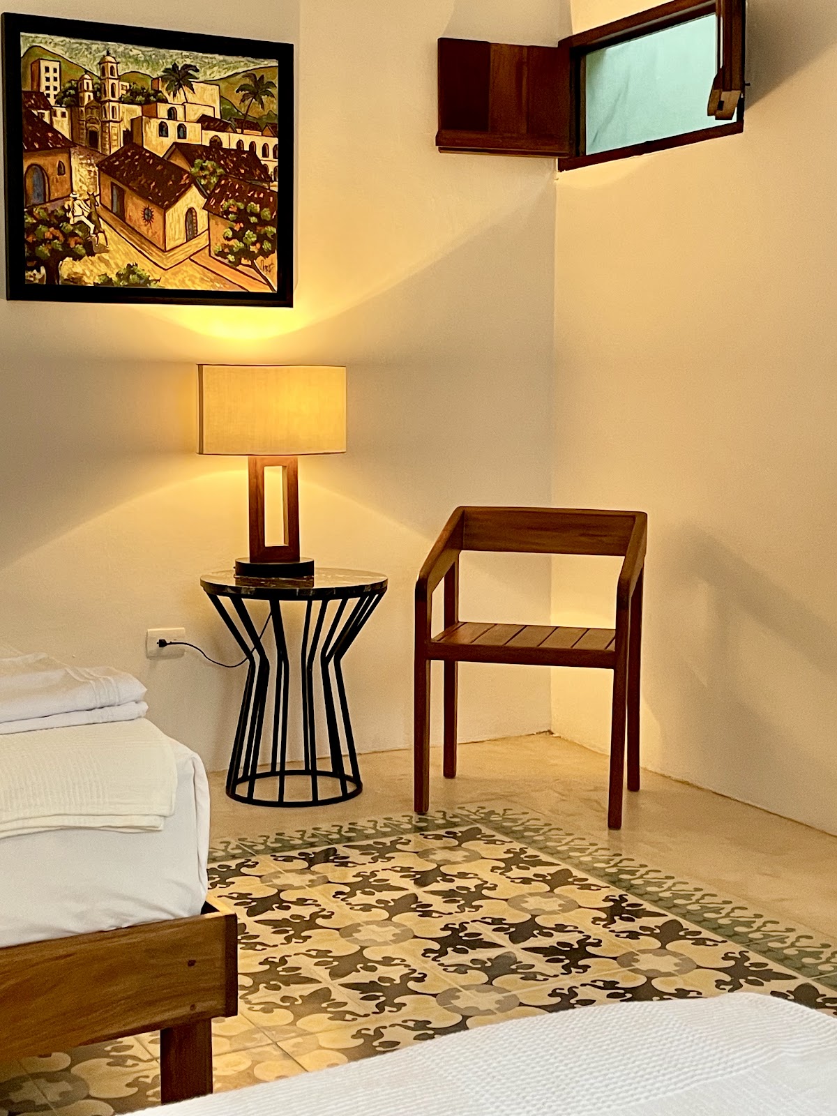DezMont Guest House gallery 8