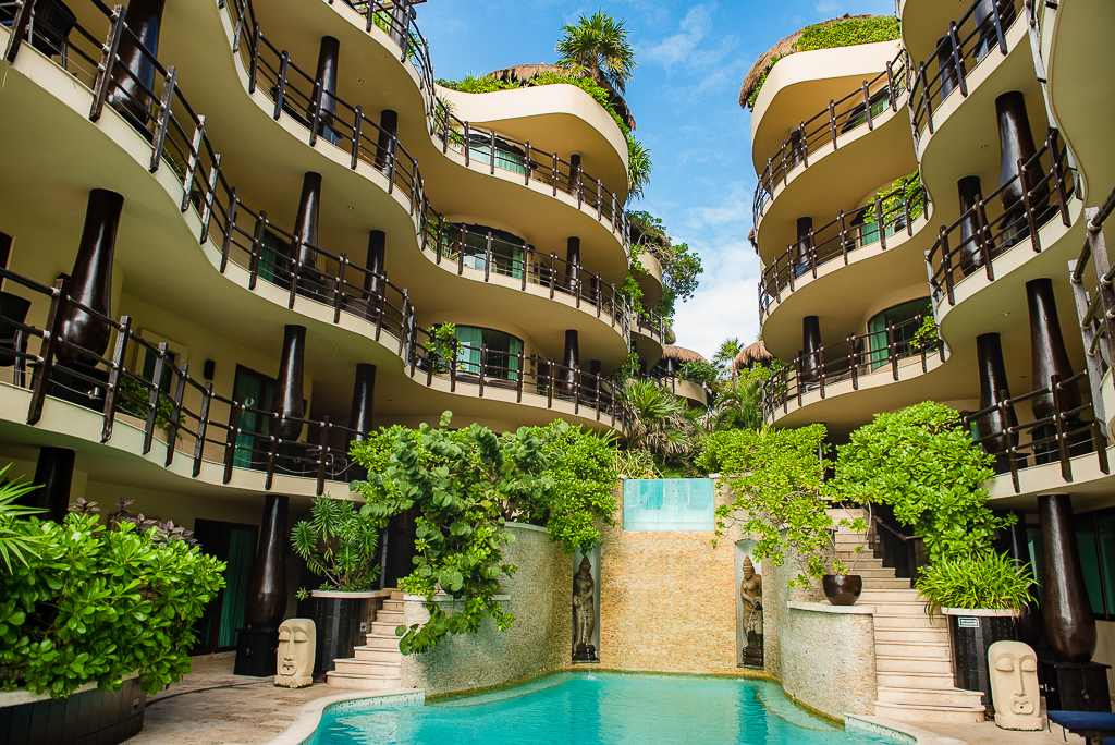 El Taj Oceanfront & Beachside Condo Hotel gallery 1