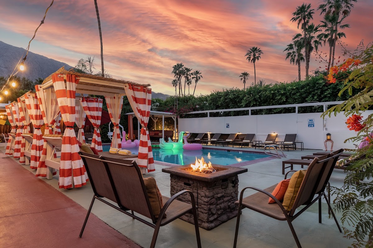 Float Palm Springs gallery 1