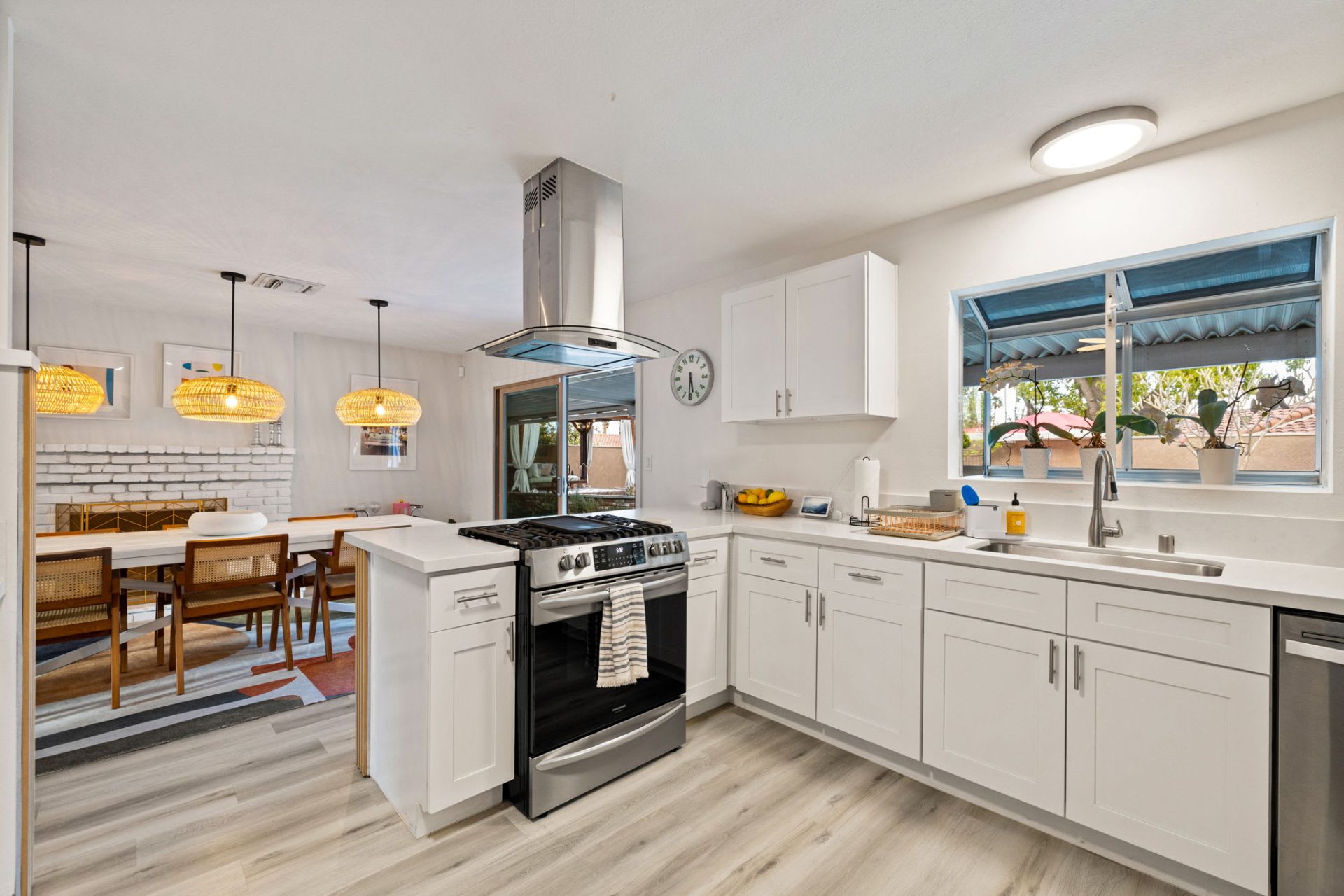 Stylish Home with Resort Backyard gallery 5