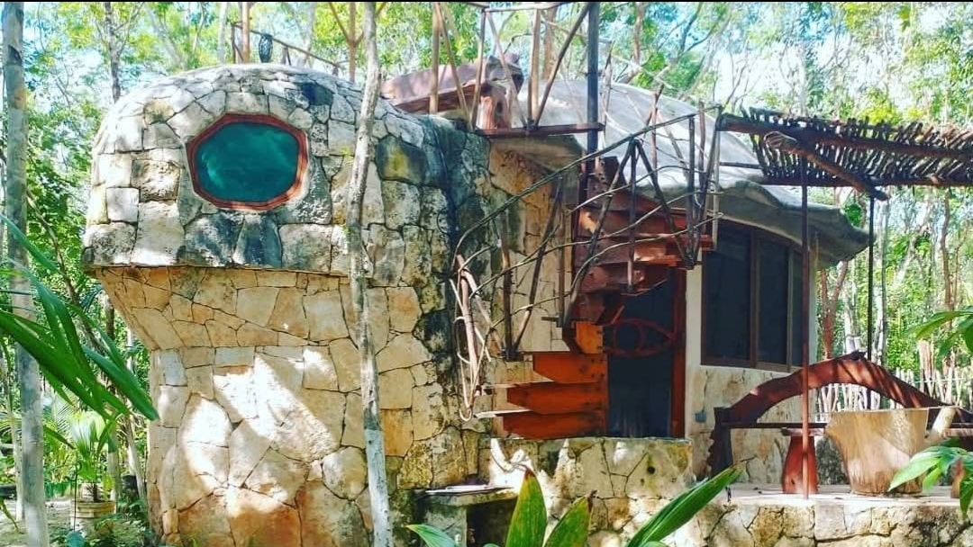 Glamp Aak Eco-friendly jungle retreat gallery 10