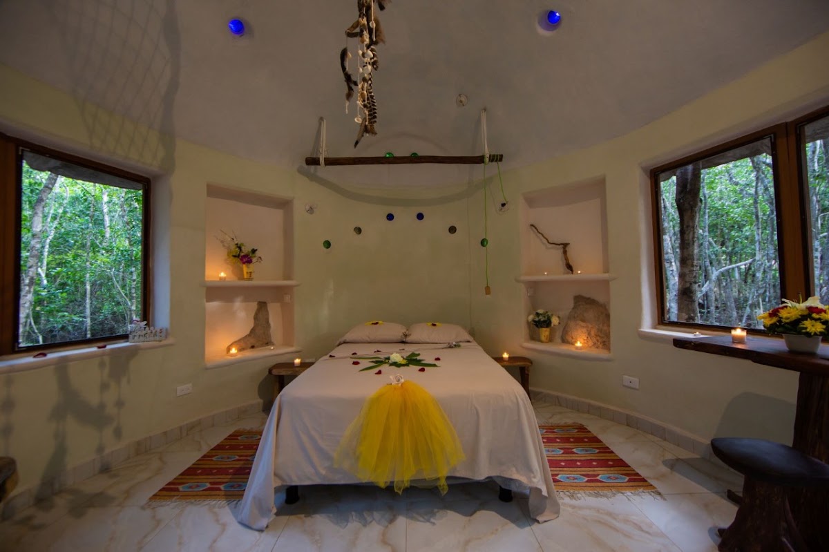 Glamp Aak Eco-friendly jungle retreat gallery 2