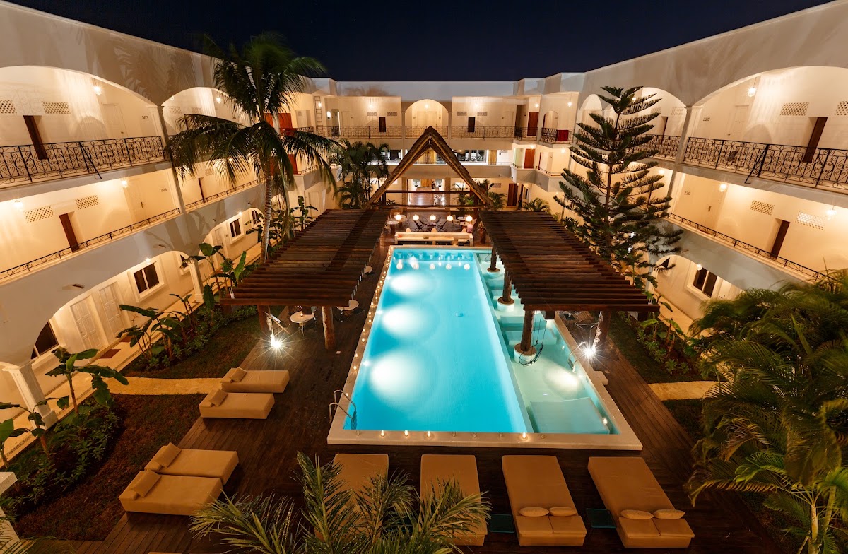 HM Playa del Carmen gallery 1