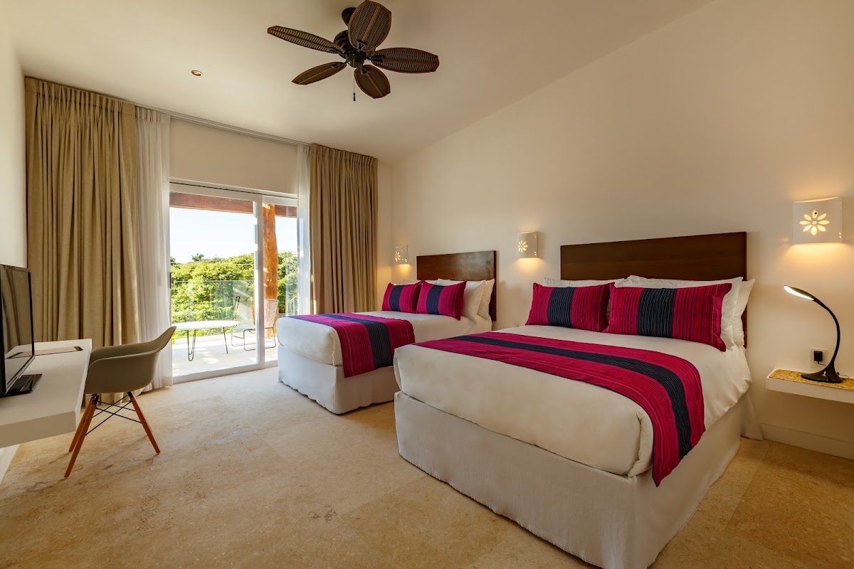 HM Playa del Carmen gallery 2