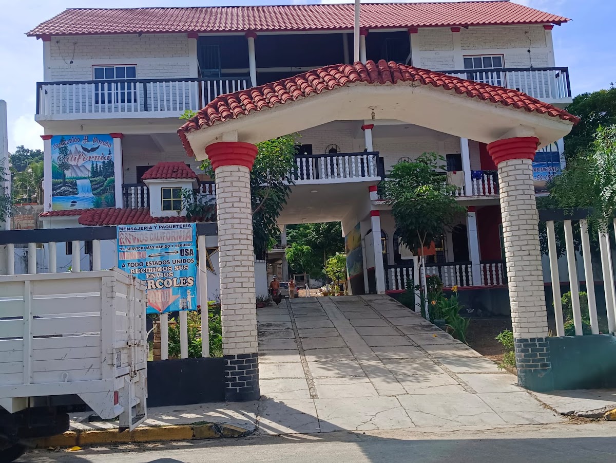 Hostal California Colotepec gallery 1